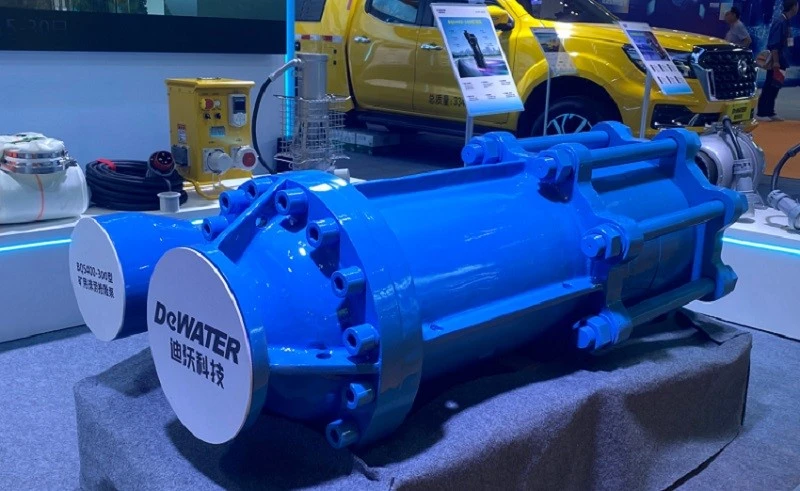 Mining Explosion-Proof Submersible Drainage Pump Mining Explosion-Proof Submersible Drainage Pump